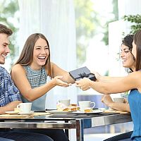 Najlepšie darčeky ku kolaudácií: Viete, čím prekvapiť domácich?