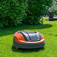 Najlepšia robotická kosačka? Recenzie chvália Husqvarnu, Bosch, Al-ko a Gardenu
