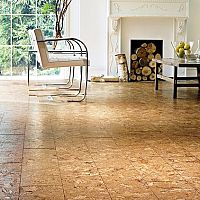 Korková podlaha do kúpeľne aj kuchyne – výhody, nevýhody a vaše skúsenosti