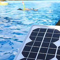 Aký ohrev bazéna? Solárny alebo elektrický svojpomocne