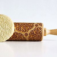 Embosovaný ozdobný valček na cesto so vzorom