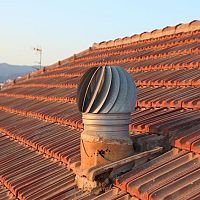 Ako vybrať komínovú hlavicu. Rotačné nie sú najlacnejšie