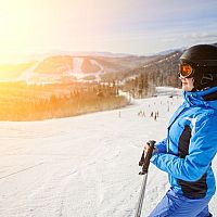 Ako vybrať lyžiarsku prilbu: Recenzie a test poradia tie najlepšie