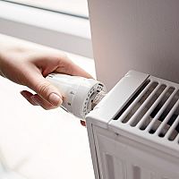 Programovateľné termostatické hlavice na radiátor ušetria až 30% účtu za teplo