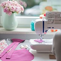Najlepší šijací stroj pre začiatočníkov aj pokročilých