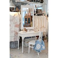 Kozmetický stolík pre modernú ženu