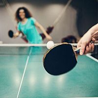 Akú raketu na stolný tenis? Butterfly, Stiga alebo Yasaka