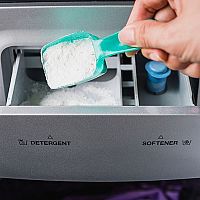 Koľko aviváže, pracieho prášku a gélu? Hitom je aj ocot namiesto aviváže