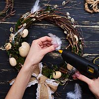 Akú lepiacu tavnú pištoľ na dekorácie pre deti i dospelých? Bosch je stávka na istotu